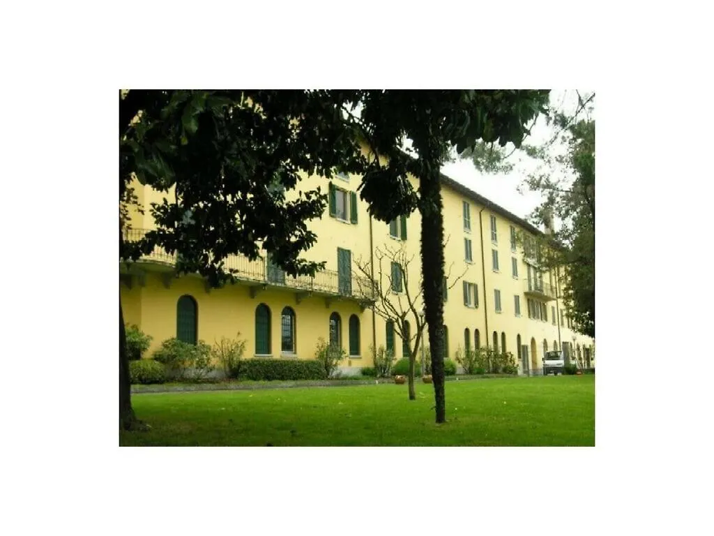 Caroline Comfortable Holiday Residence Cremia 0*,  Italy